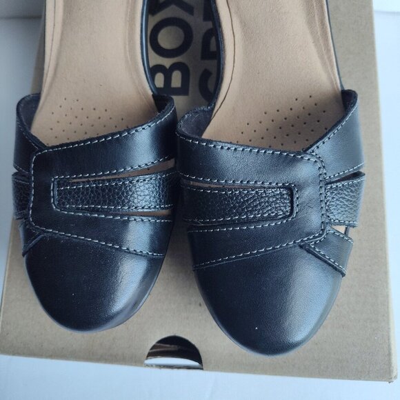 Ladies SZ 7-1/2 M Clarks Collection Black Leather Emily Daisy Pump - Picture 2 of 8